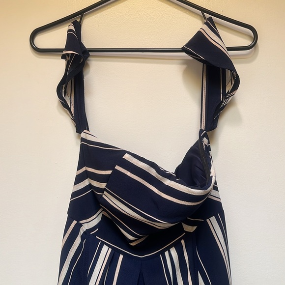 Dress - Picture 2 of 6